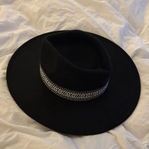 Stylish Black Fedora Hat with Patterned Band